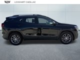 Used 2024 GMC Terrain SLT image 2