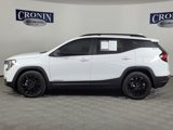 Used 2024 GMC Terrain SLE w/ Driver Convenience Package image 3
