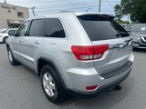 Used 2011 Jeep Grand Cherokee Laredo image 3