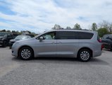 Used 2017 Chrysler Pacifica Touring-L image 3
