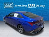 Used 2025 Hyundai Elantra Limited image 4