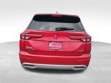 Used 2023 Mitsubishi Outlander SE image 4