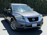 Used 2014 Nissan Pathfinder S image 2
