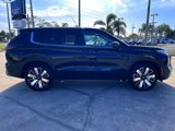New 2025 Mitsubishi Outlander SE image 2