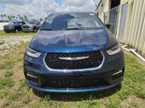 New 2025 Chrysler Pacifica Select image 2