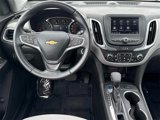 Used 2022 Chevrolet Equinox LT image 2