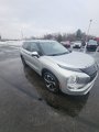 Used 2023 Mitsubishi Outlander SE image 3