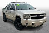 Used 2008 Chevrolet Avalanche LT image 3