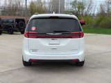 Used 2022 Chrysler Pacifica Limited image 5