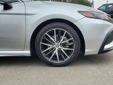 Used 2022 Toyota Camry SE image 5