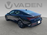 New 2025 Hyundai Elantra Limited image 3