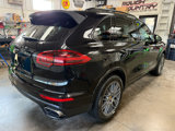 Used 2018 Porsche Cayenne Platinum Edition image 5