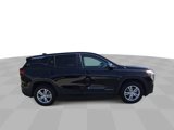 Used 2024 GMC Terrain SLE image 2