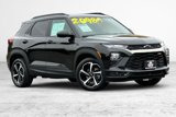 Used 2021 Chevrolet TrailBlazer RS w/ Technology Package image 2