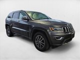 Used 2018 Jeep Grand Cherokee Limited w/ Luxury Group II image 2