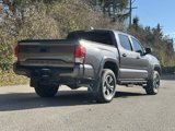 Used 2017 Toyota Tacoma TRD Sport w/ Premium & Technology Package image 4