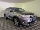 Used 2019 Toyota Highlander XLE image 2