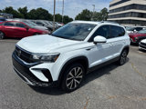 Used 2023 Volkswagen Taos SE w/ Panoramic Sunroof Package image 3