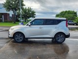 Used 2020 Kia Soul EX image 3