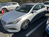 Used 2017 Hyundai Sonata SE image 3