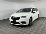 Certified 2023 Chrysler Pacifica Touring-L image 3