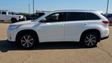 Used 2017 Toyota Highlander XLE image 5