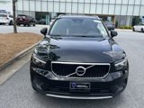 Used 2020 Volvo XC40 T4 Momentum image 2