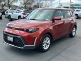 Used 2023 Kia Soul LX w/ LX Technology Package image 2