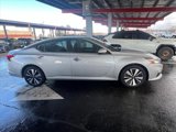 Used 2022 Nissan Altima 2.5 SV image 2