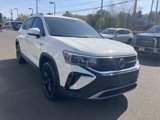 Certified 2023 Volkswagen Taos SE w/ Black Wheel Package image 5
