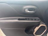 Used 2016 Jeep Renegade Limited image 2