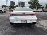 Used 2022 Hyundai Elantra SE image 5