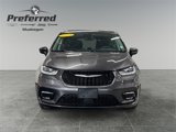 Used 2023 Chrysler Pacifica Touring-L image 4
