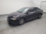 Used 2017 Volkswagen Jetta SE image 2