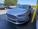Used 2016 Ford Fusion SE image 3