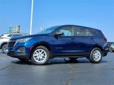 Used 2022 Chevrolet Equinox LS w/ Driver Confidence II Package image 2