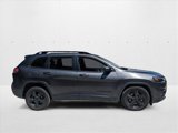 Used 2019 Jeep Cherokee Latitude Plus image 2
