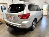 Used 2019 Nissan Pathfinder SV image 2