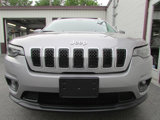 Used 2019 Jeep Cherokee Latitude w/ Cold Weather Group image 2