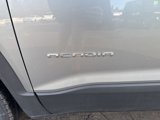 Certified 2023 GMC Acadia SLT image 6