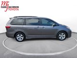 Used 2020 Toyota Sienna LE image 4