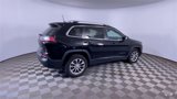 Used 2019 Jeep Cherokee Latitude Plus w/ Comfort/Convenience Group image 2