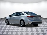 Used 2022 Toyota Corolla LE image 5