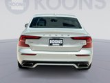 Used 2019 Volvo S60 T6 R-Design image 5