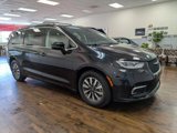 Used 2021 Chrysler Pacifica Touring-L image 4