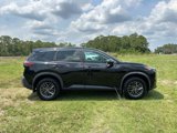 Used 2021 Nissan Rogue S image 2