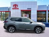 Used 2022 Nissan Rogue SV image 2