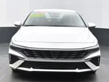 Used 2024 Hyundai Elantra SEL image 3