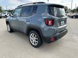 Used 2018 Jeep Renegade Latitude w/ Cold Weather Group image 6