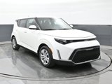 Used 2023 Kia Soul LX image 2